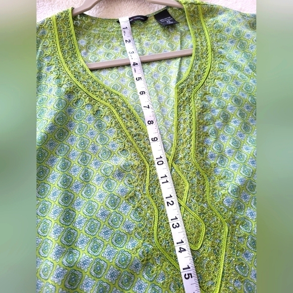 New York Company Women's Green Sleeveless Embroidered Blouse Size XS - Picture 6 of 7